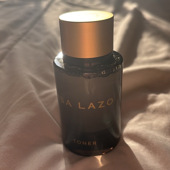ISA LAZO TONER - Picture 4 of 9